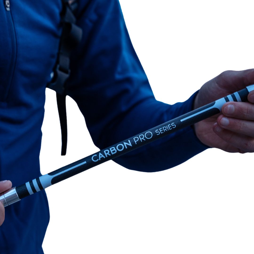 Nahaufnahme eines Alpin Loacker Carbon Pro Series Faltstock-Teils, ideal für zuverlässige Wanderstock-Reparaturen.