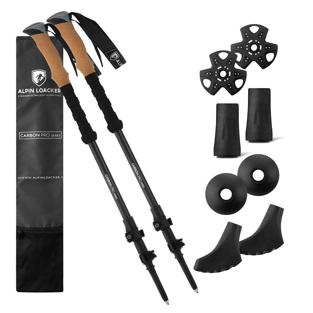 Teleskop Wanderstöcke aus Carbon: Verstellbare, ultraleichte Wanderstöcke mit Korkgriffen, Nylonhülle, zwei Korbarten und Gummiaufsätzen, ideal für vielseitiges Outdoor-Trekking.
