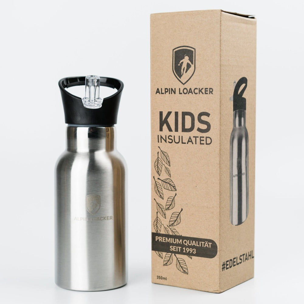 Kinder Edelstahl Thermosflasche mit schwarzem Trinkhalmdeckel, 350 ml, neben Alpin Loacker Verpackung. Hält Getränke bis zu 24 Stunden kalt, ideal für Outdoor-Aktivitäten.