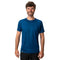 Mann trägt 100% Merino T-Shirt Herren 160 g/m² - ultrafein, ideal für Outdoor-Aktivitäten, temperaturregulierend und geruchsneutral. Perfekt für empfindliche Haut und sportlichen Komfort.