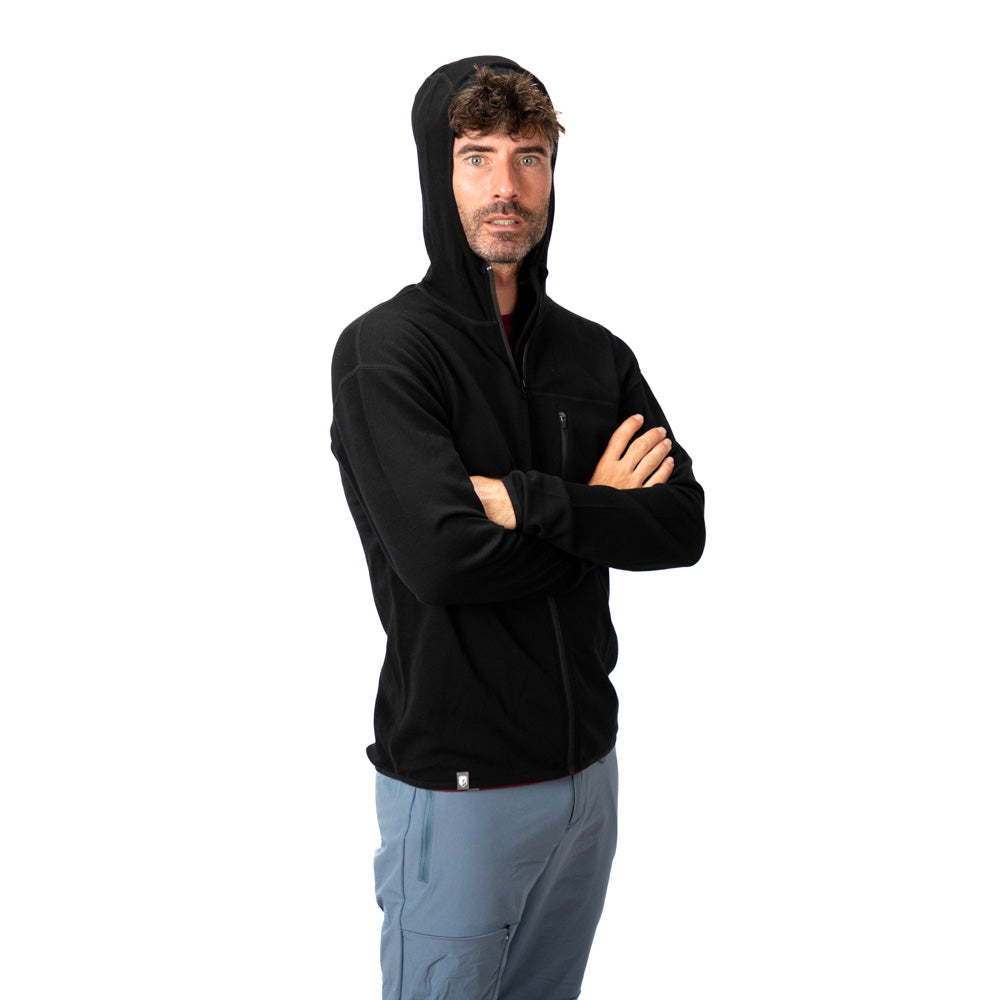 m², hat Kapuze auf. Ideal für Outdoor-Aktivitäten, atmungsaktiv und temperaturregulierend, mit Seitentasche und YKK-Reißverschluss.