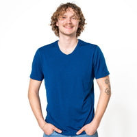 Merino V-Neck T-Shirt Men - S / Blue