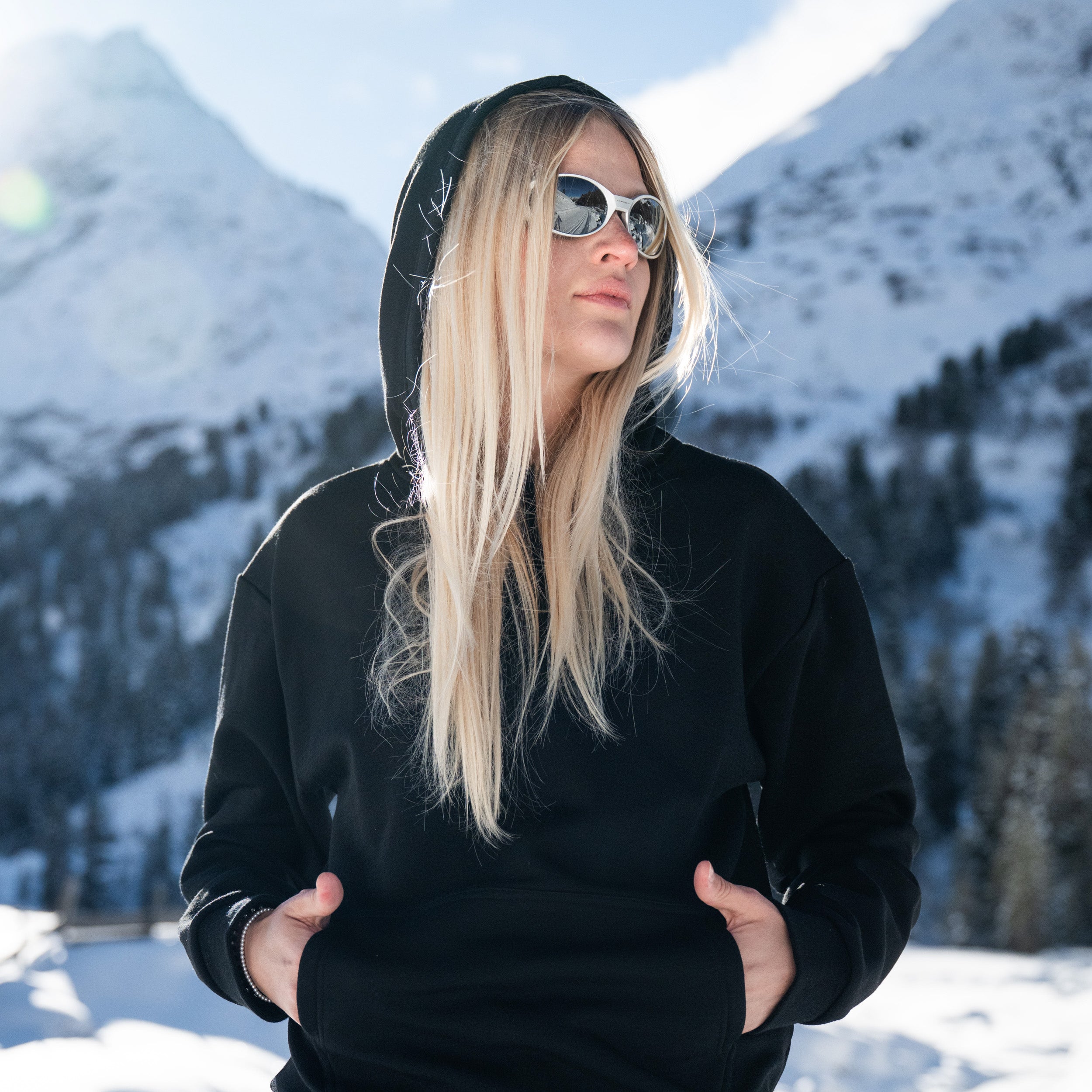 AlpinLoacker_Outdoor_Hoodie_Damen.jpg