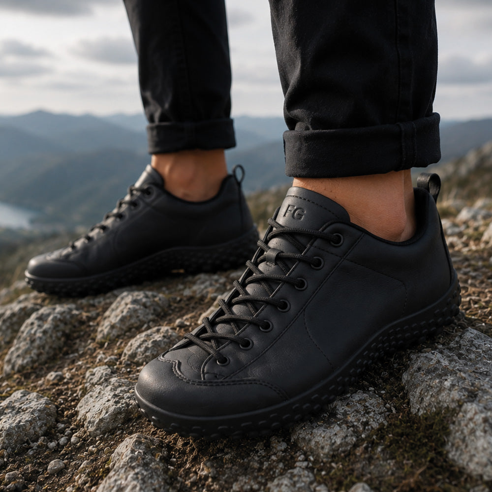 Barfuschuhe_zum_wandern_black.jpg