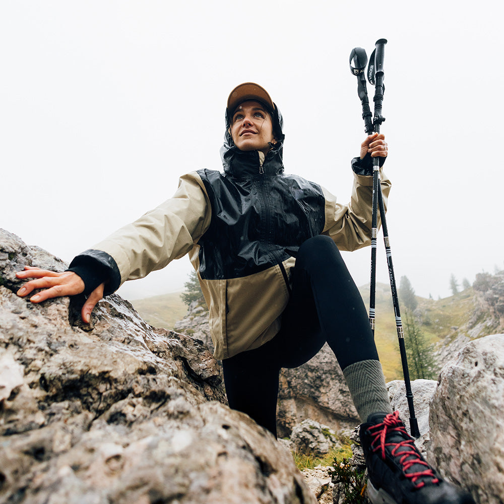 Foldable carbon hiking poles 