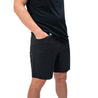 Alpin Loacker Pantalón corto de senderismo negro impermeable para hombre.