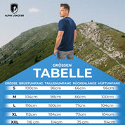 Merino T-Shirt Herren 150 g/m2, getragen von einem Mann vor Bergkulisse, ideal für Outdoor-Aktivitäten, kombiniert Komfort und Strapazierfähigkeit der Corespun Merinowolle.
